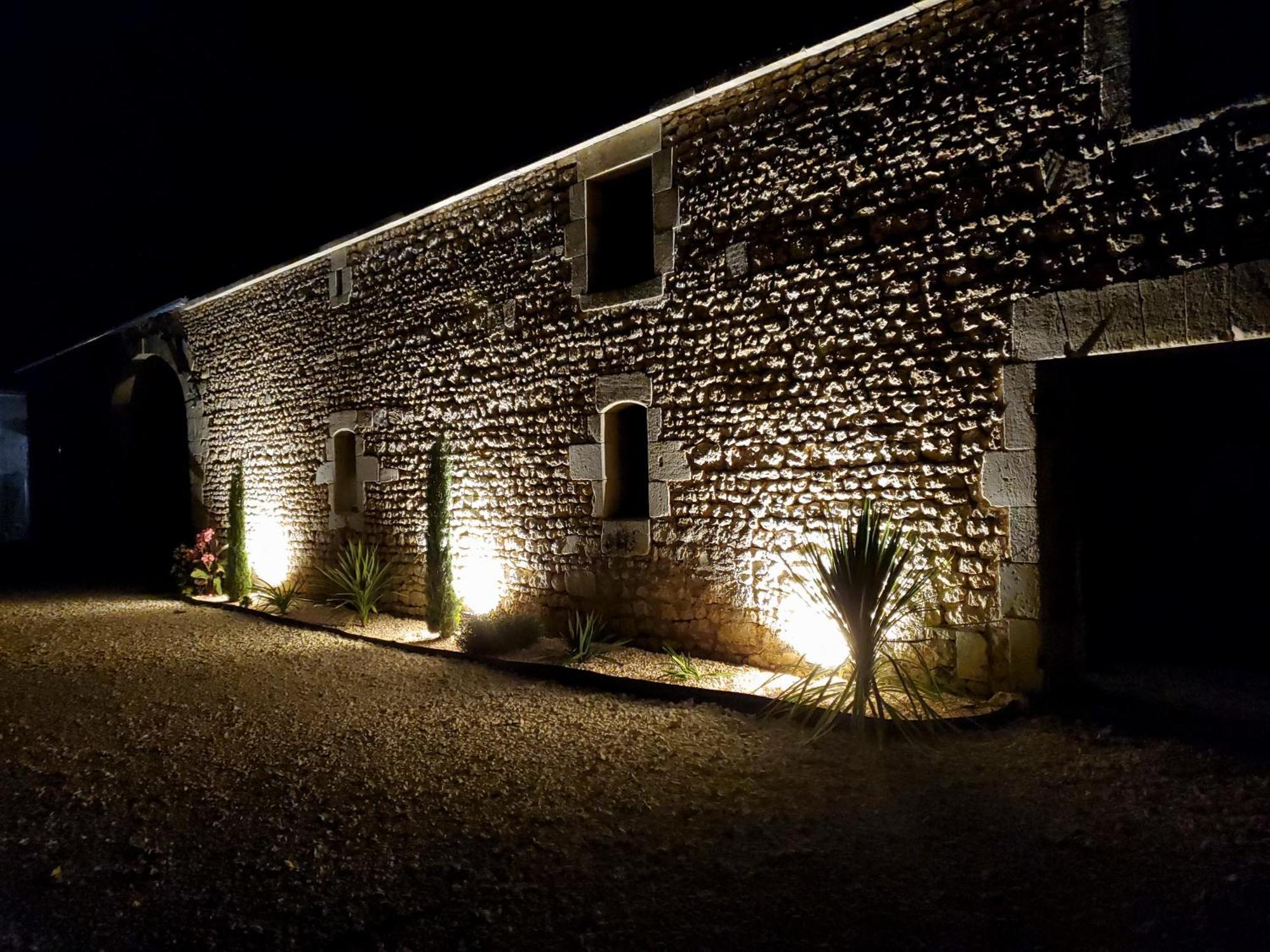 Bed and Breakfast Domaine De La Gemoliere Gémozac Exterior foto